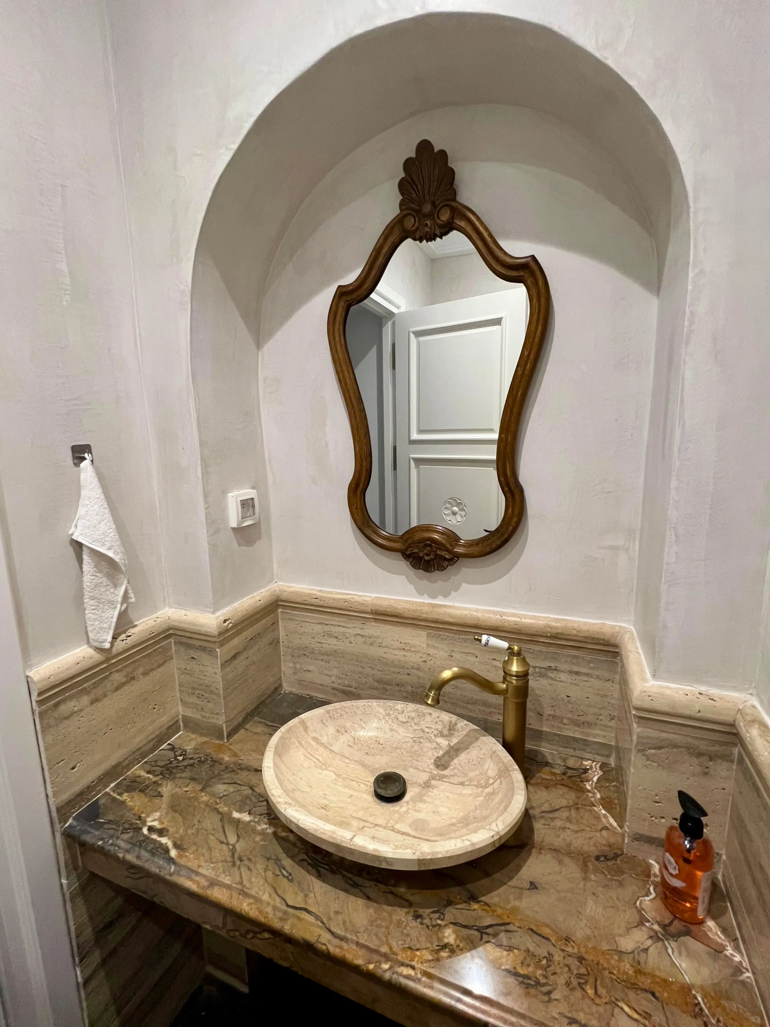 The guest toilet